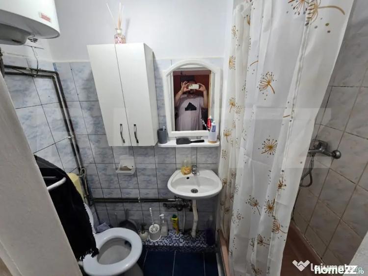 Garsonieră decomandată în Noua