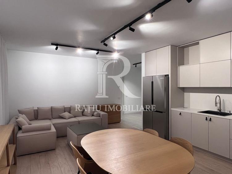 Apartament cu 3 camere decomandat, mobilat în Calea Aradului