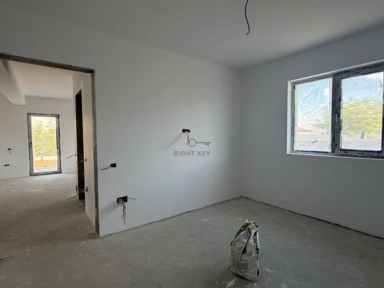 Duplex cu 3 camere cu Teren 250 Mp în Clinceni