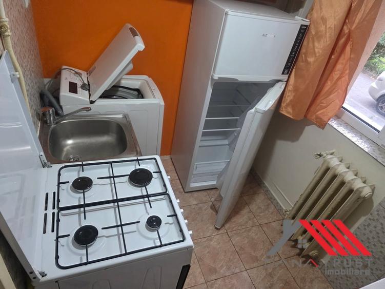 Garsonieră decomandată în Complex Studențesc