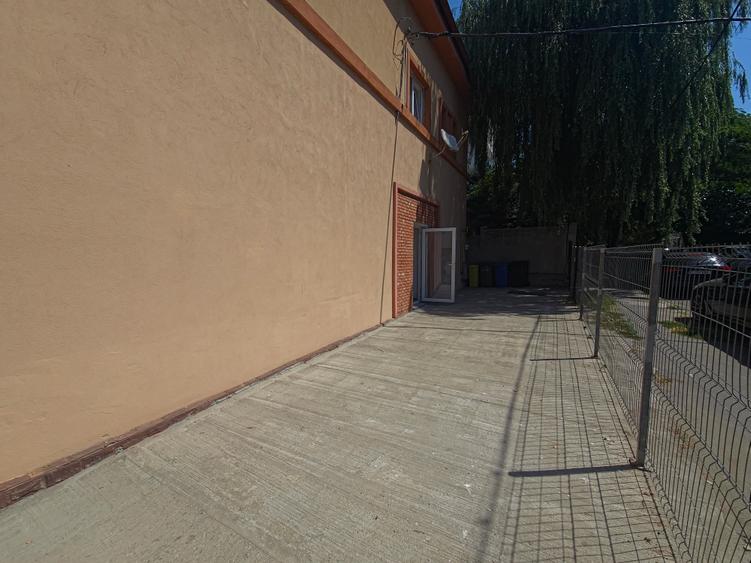 Birou, de 741 mp, în Faleza Nord