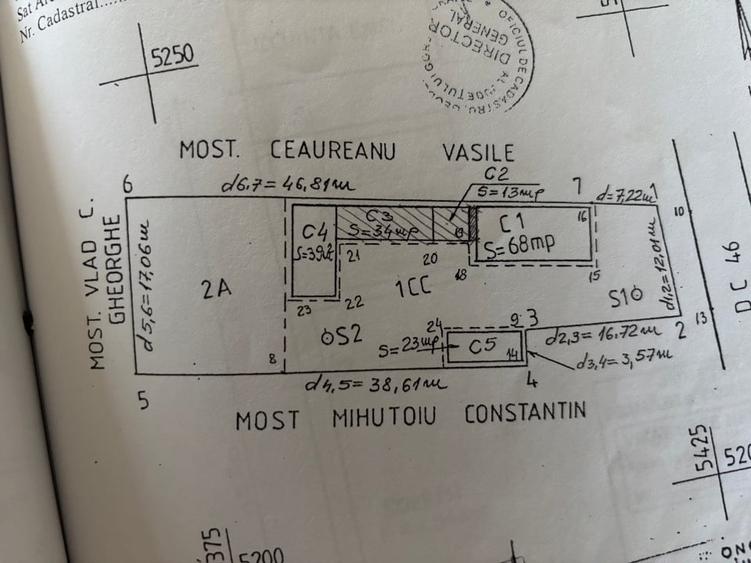Casă individuală cu 3 camere cu Canalizare în Arcani
