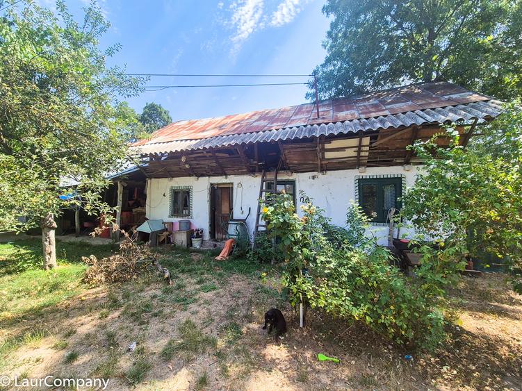 Casă individuală cu 3 camere cu Teren 3287 Mp în Urlueni