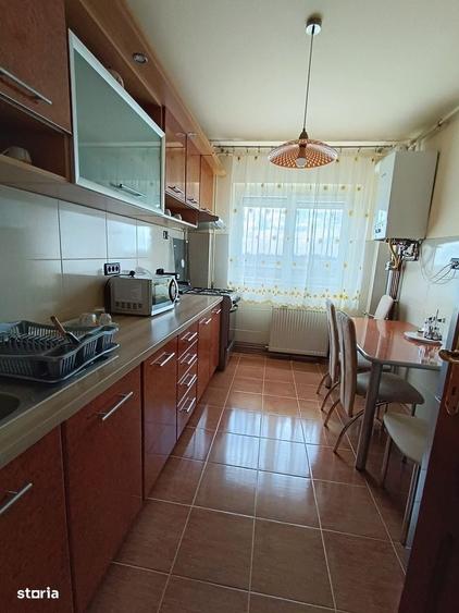 Apartament cu 4 camere decomandat în Micălaca