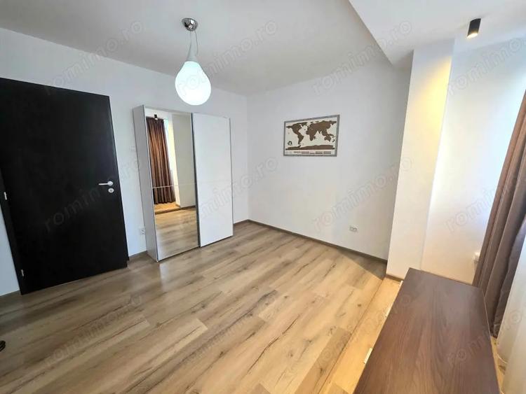 Apartament cu 3 camere semidecomandat, mobilat în Știrbei Vodă