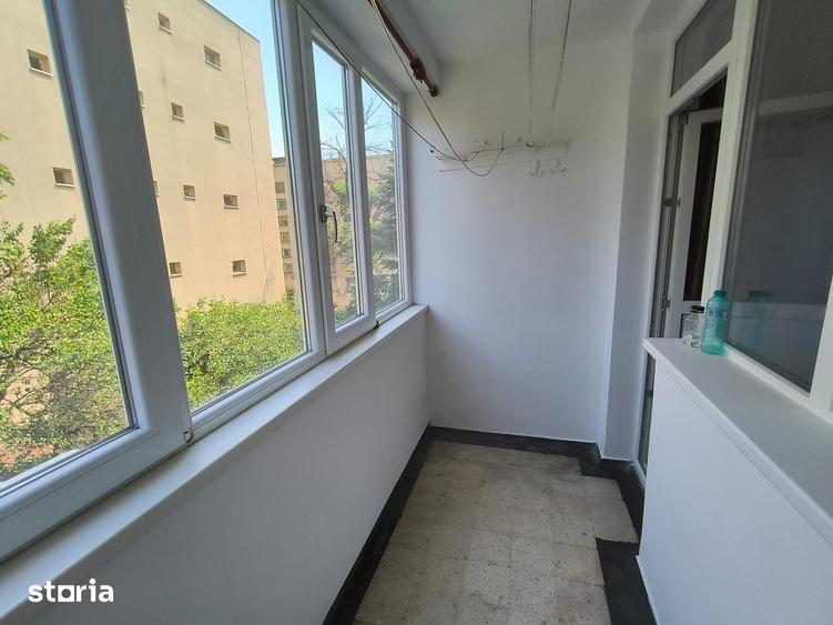 Apartament cu 3 camere decomandat în Floreasca