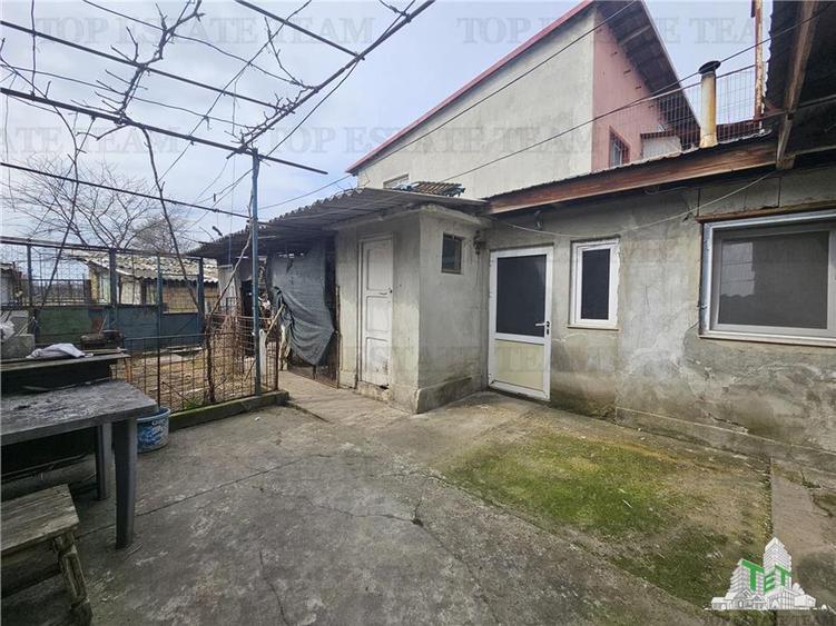 Casă individuală cu 4 camere cu Teren 280 Mp în Sud-Vest
