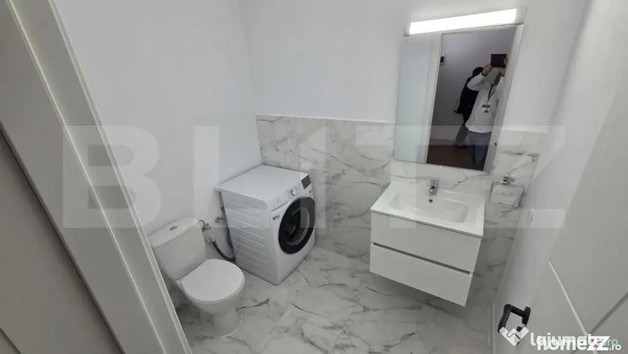Apartament cu 3 camere semidecomandat în Central