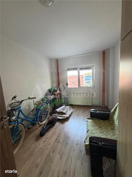 Apartament cu 3 camere decomandat în Mioriței
