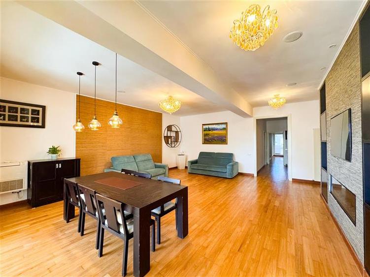 Apartament cu 4 camere decomandat, mobilat în Herăstrău