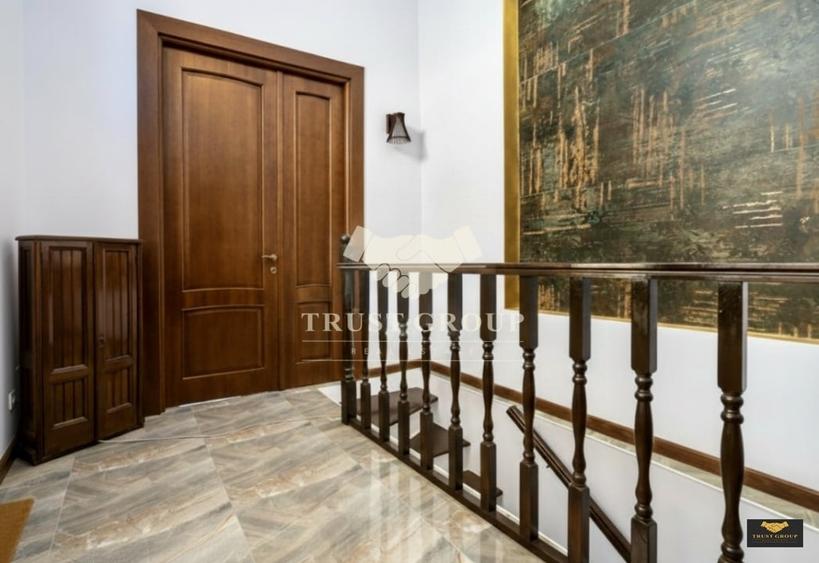 Casă individuală cu 5 camere cu Canalizare în Mitropolie