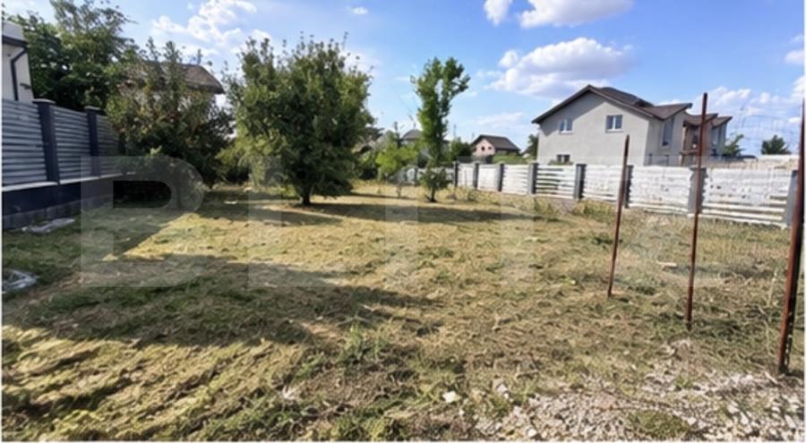 Teren Construcții intravilan de 432 mp, în Albești