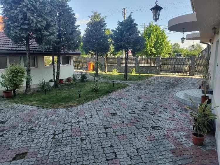 Casă cu 3 camere cu Teren 770 Mp în Central