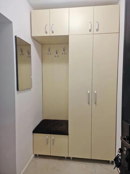 Apartament cu 3 camere decomandat în Micro 5