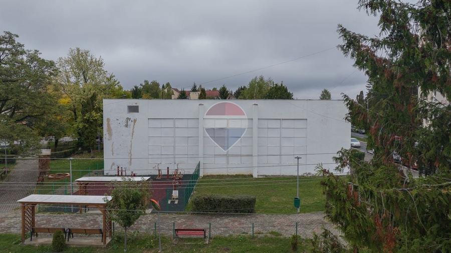 Spațiu comercial, de 973 mp, în Electroprecizia