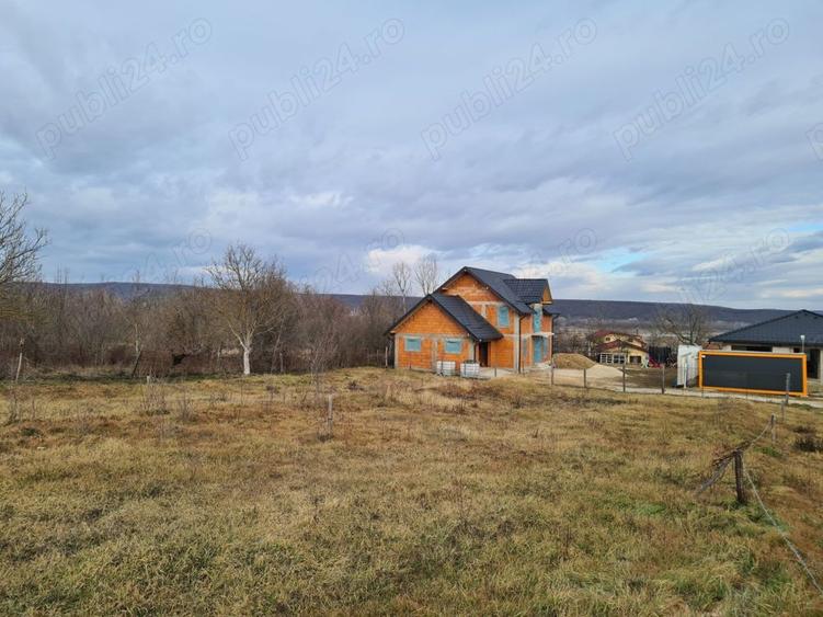 Teren de 650 mp, în Bascov