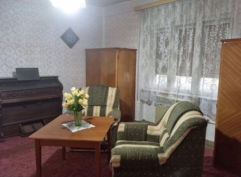 Casă cu 3 camere în Iratoșu