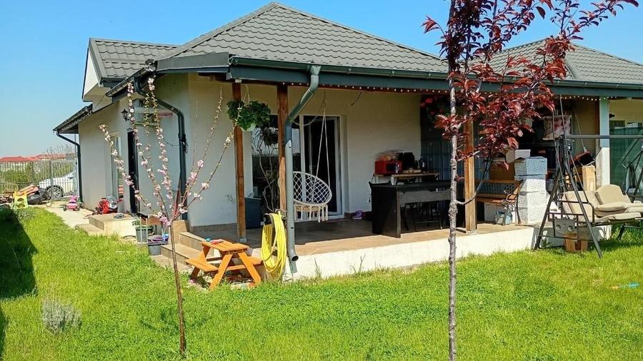 Casă individuală cu 3 camere cu Teren 300 Mp în Cornetu