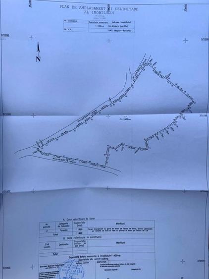 Teren de 11400 mp, în Măguri