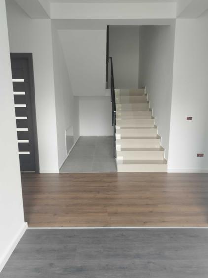 Casă cu 3 camere în Dancu