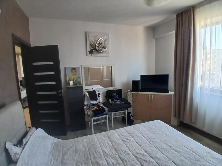 Apartament cu 2 camere decomandat în Km 5