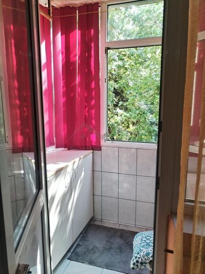 Apartament cu 4 camere semidecomandat în Alexandru cel Bun