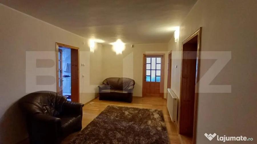 Casă cu 5 camere cu Teren 1200 Mp în Centura