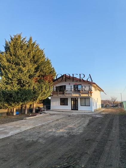 Casă individuală cu 6 camere cu Canalizare în Valea Ursului