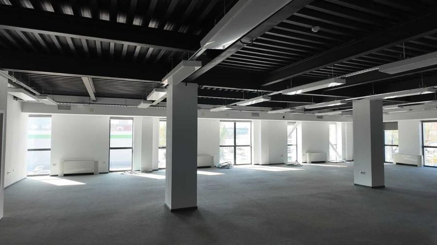 Spațiu comercial, de 200 mp, în Central