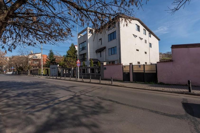 Spațiu comercial, de 60 mp, în Drumul Sării