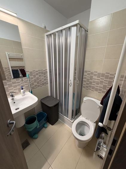 Garsonieră decomandată în Central