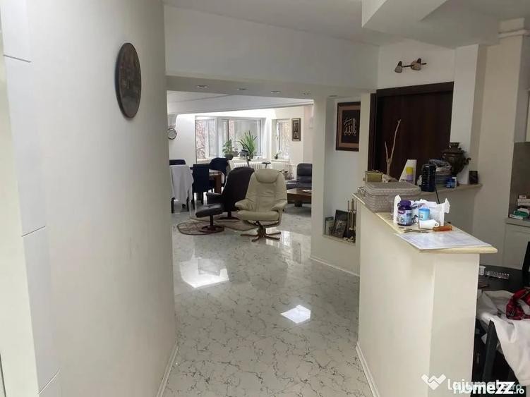 Apartament cu 4 camere decomandat în Unirii