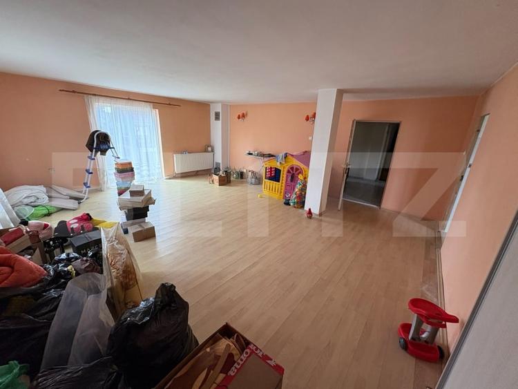 Casă individuală cu 7 camere cu Canalizare în Exterior Vest