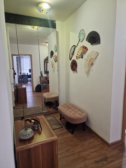Apartament cu 3 camere decomandat în Cotroceni