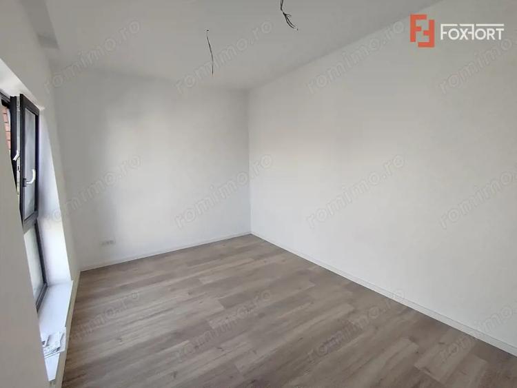 Casă cu 4 camere cu Canalizare în Buziașului