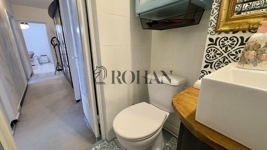 Apartament cu 3 camere decomandat în Cetate