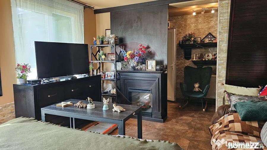 Casă cu 3 camere cu Teren 4456 Mp în Dorna-Arini