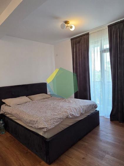 Casă individuală cu 5 camere cu Canalizare în Central
