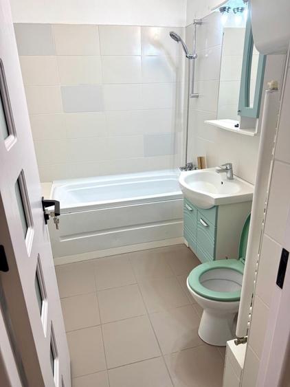 Apartament cu 3 camere decomandat în Decebal