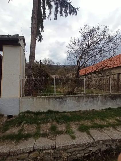 Casă cu 3 camere în Fântânele