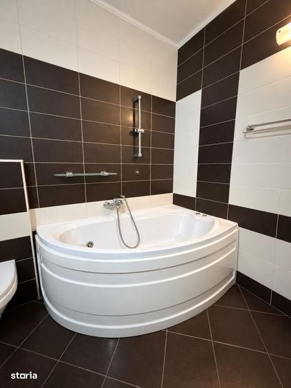 Apartament cu 4 camere în Central