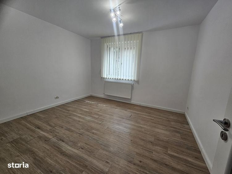 Spațiu comercial, de 90 mp, în Central