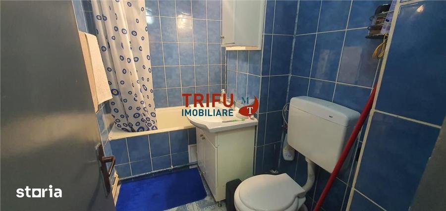 Garsonieră decomandată în Cetate