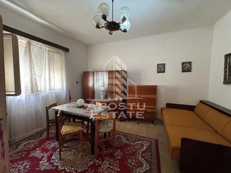 Casă cu 3 camere cu Teren 5000 Mp în Tisa