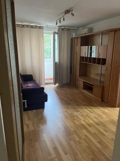 Apartament cu 2 camere semidecomandat în Pantelimon