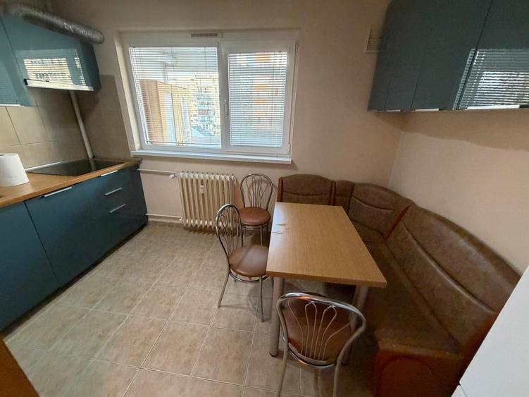Apartament cu 2 camere semidecomandat, mobilat în Bucur Obor