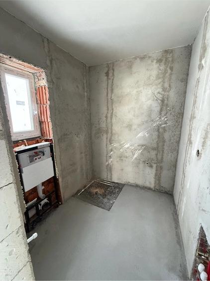 Apartament cu 4 camere decomandat în Ultracentral
