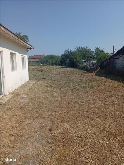 Casă cu 3 camere în Novaci