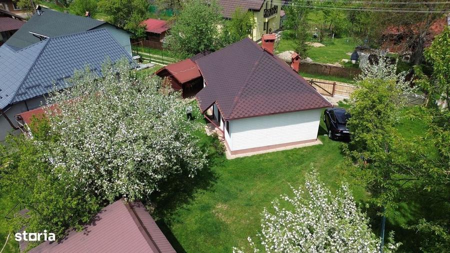 Casă cu 3 camere în Dealu