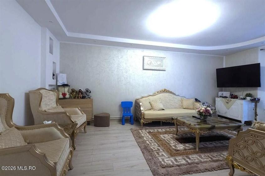 Duplex cu 4 camere cu Canalizare în Central